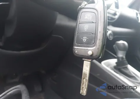 2020 Hyundai Venue Sel from USA, damaged, VIN KMHRC8A37LU042745